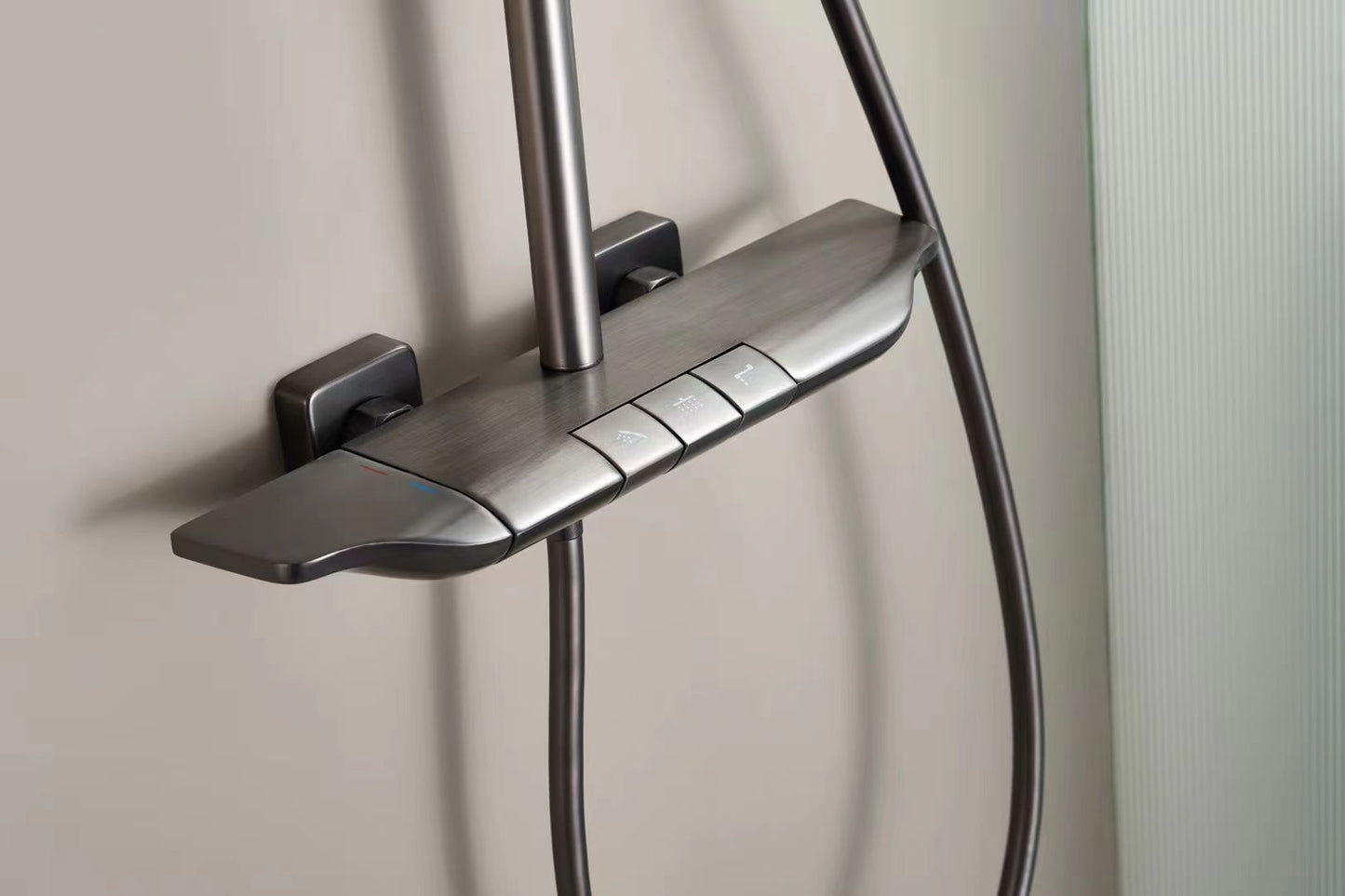 Aalto 3108GM PIANO DESIGN RAINSHOWER SET